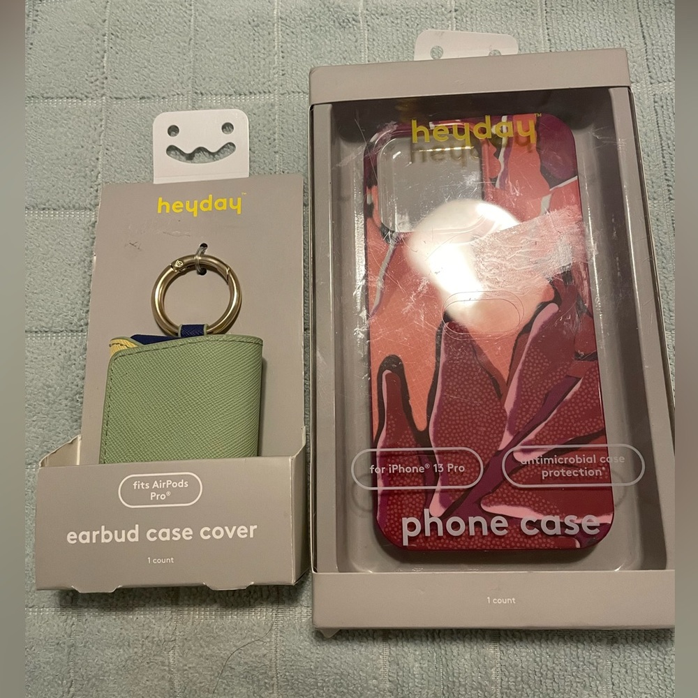 Heyday Earbuds Case Cover Air Pods Pro And Phone Case For iphone 13 Pro Bundle
